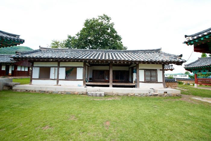 Seoakseowon Gyeongju Quarto foto